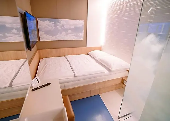 My Cloud Transit - Guests With International Flight Only! 2*